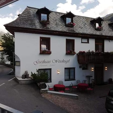 Gasthaus Weisskugel Malles Venosta Ngoại thất bức ảnh