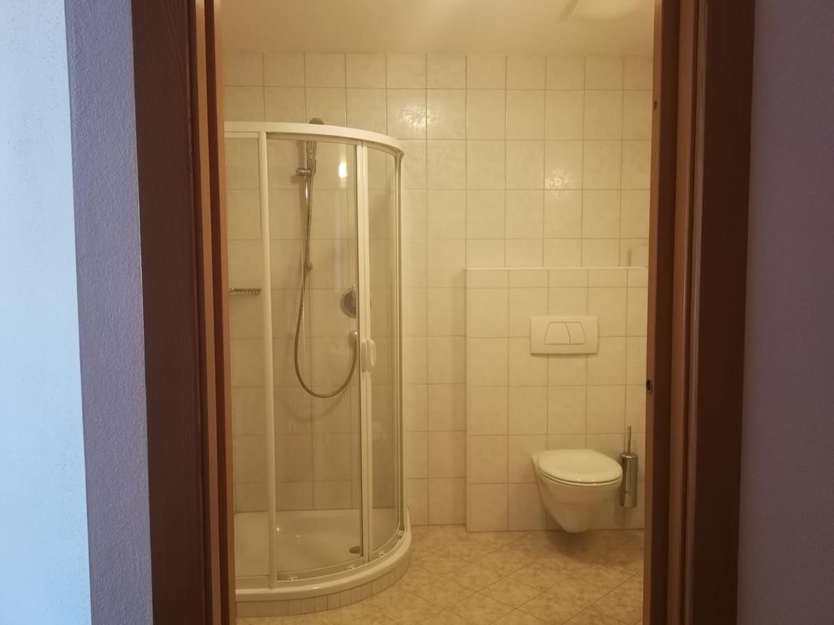 Gasthaus Weisskugel Malles Venosta Ngoại thất bức ảnh